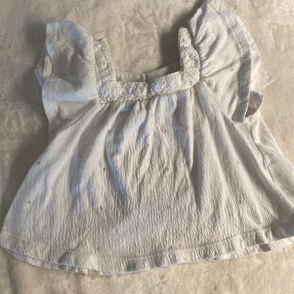 4 various tops for a 2 year old. - Picture 3 of 5